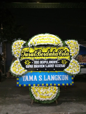 Papan Bunga Duka di Yaur