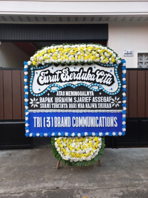 Papan Bunga Duka di Yaur